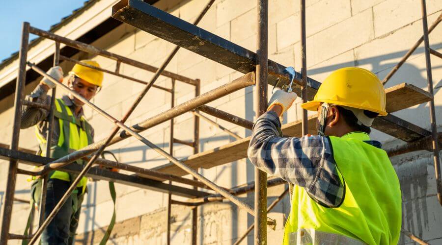 Professional gutter cleaning in Jacksonville, IL